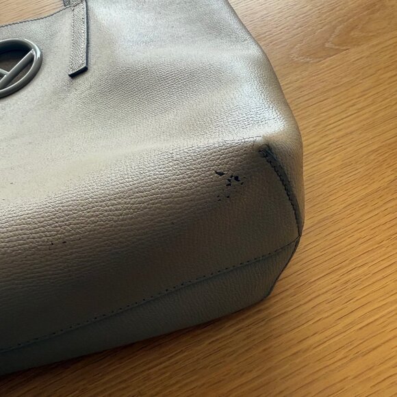 FENDI Vienna Leather Logo Shopping Tote w/Zippered Pouch - Picture 8 of 15